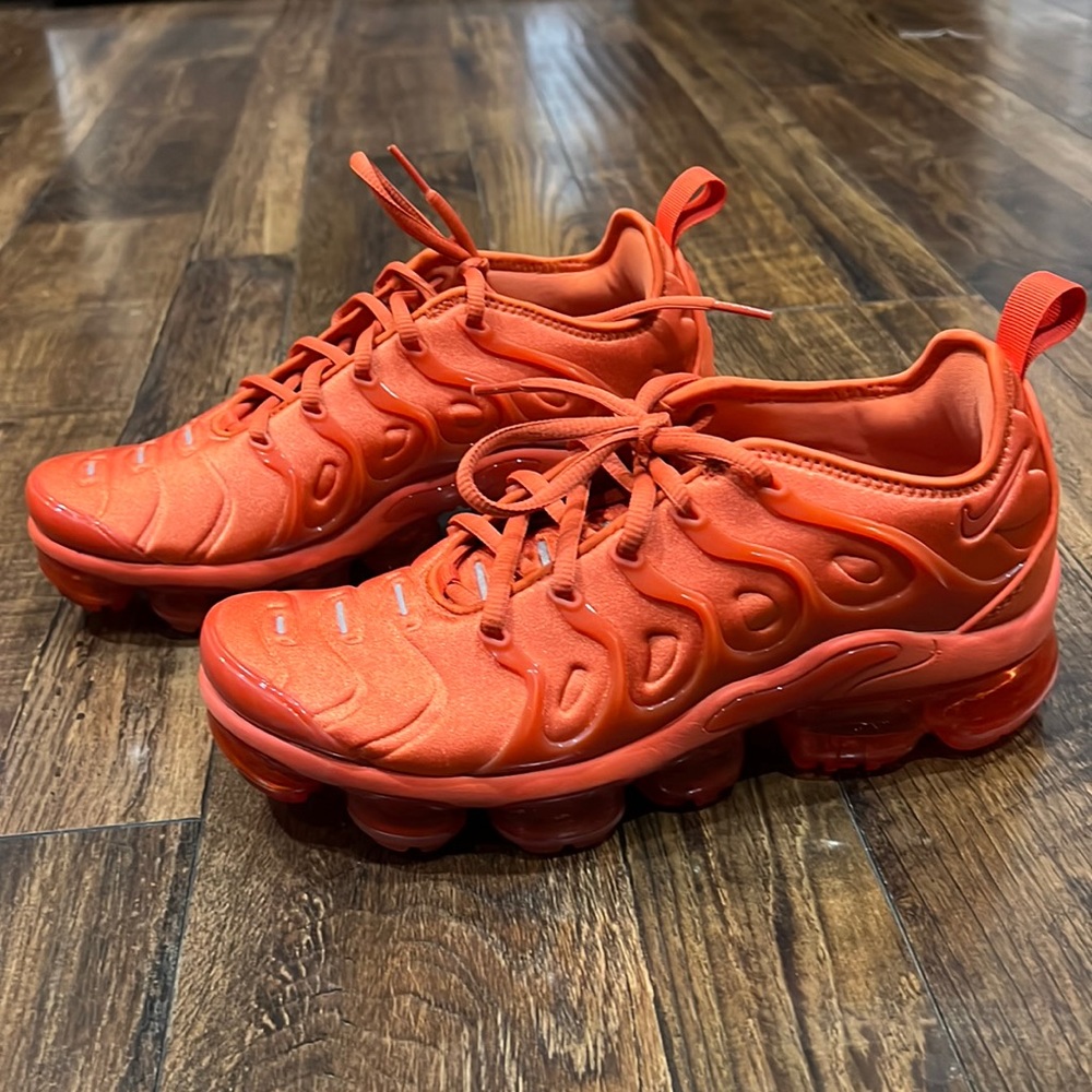 Orange Nike Air Vapormax